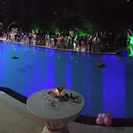 מלון Bahira