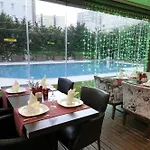 Bahira Hotel *