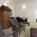 Bahira Hotel *